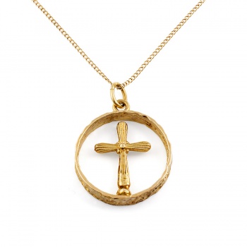 9ct gold 3.8g 18 inch Cross Pendant with chain